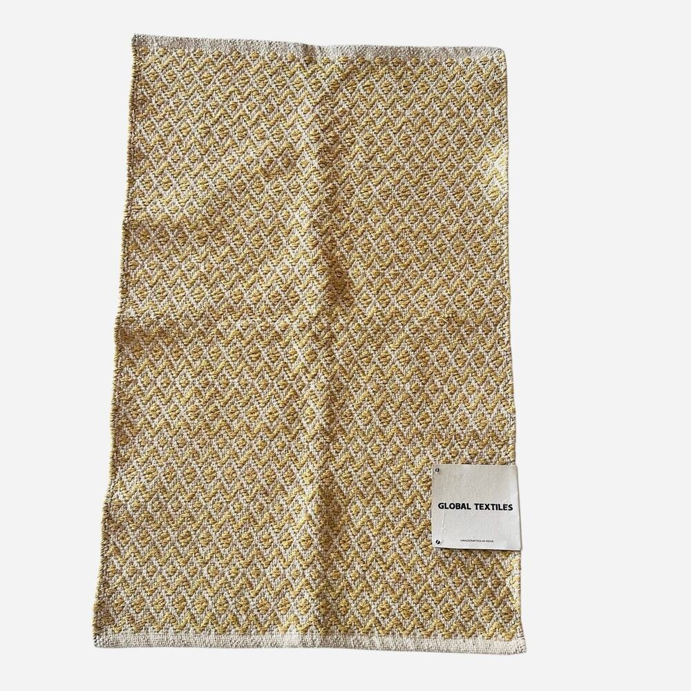 Golden Cream Handwoven Diamond Accent Rug Made in India 2’x3’ NWT Global Textile